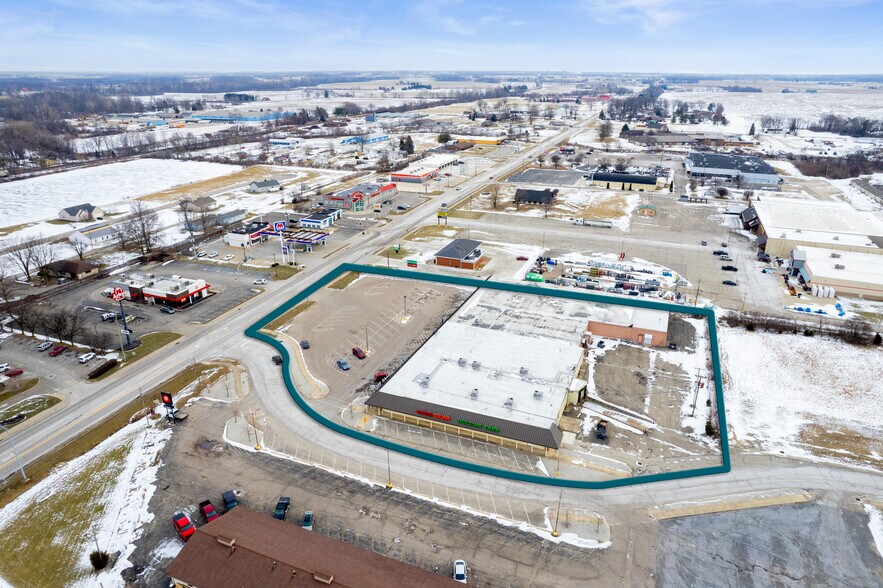 More Photos Of 918 E Washington St, Winchester Freestanding For Lease