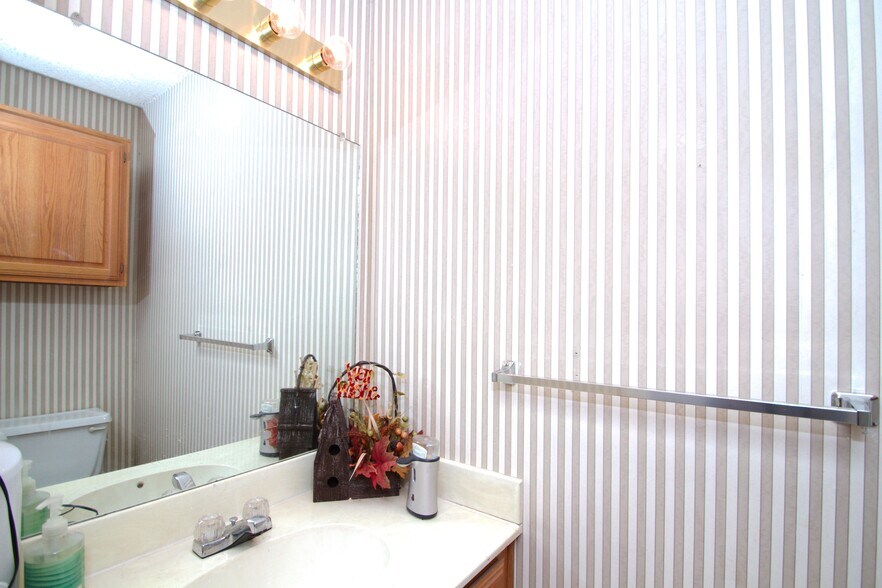 More Photos Of 2121 Park Willow Ln. Unit C, Arlington Multifamily For Sale