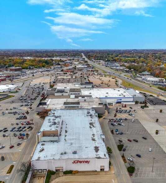 More Photos Of 2200 W War Memorial Dr, Peoria Unknown For Lease