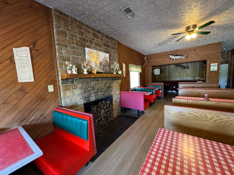 More Photos Of 4152 Hwy 76, Russell Springs Restaurant For Sale