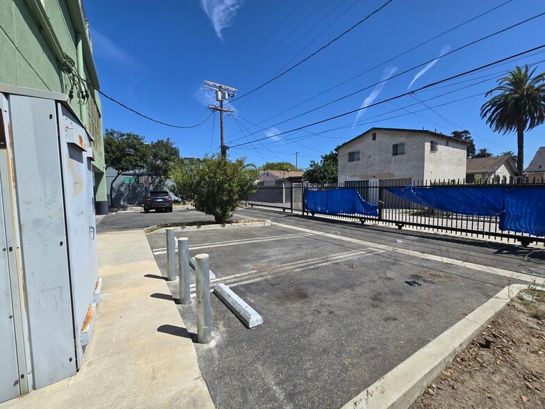 More Photos Of 1512 W Slauson Ave, Los Angeles Office For Sale