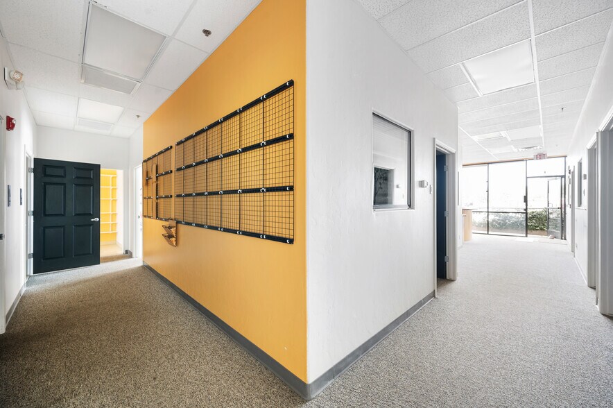 More Photos Of 371 Garden St, Prescott Storefront Retail Office For Sale
