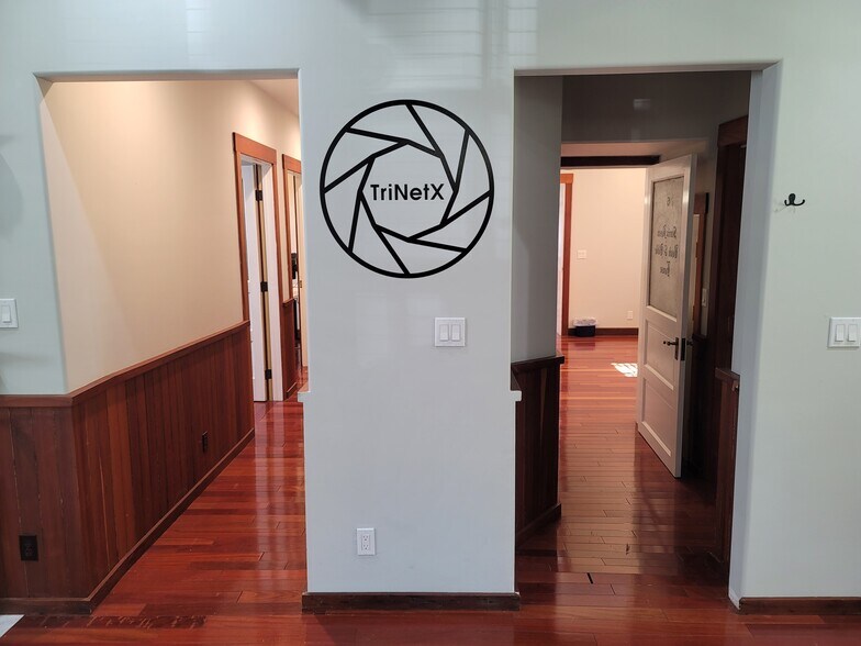 More Photos Of 230 Center St, Healdsburg Office For Lease