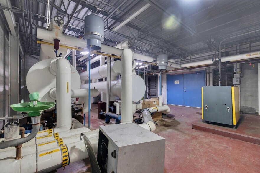 More Photos Of 724 Grand Ave, New Haven Warehouse For Sale