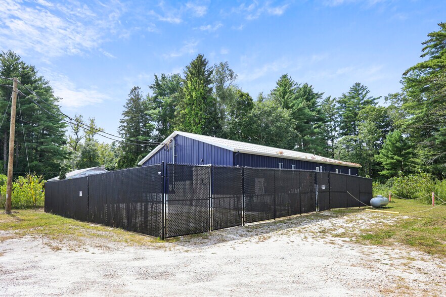 More Photos Of 700 S Main St, Sheffield Refrigeration Cold Storage For Sale