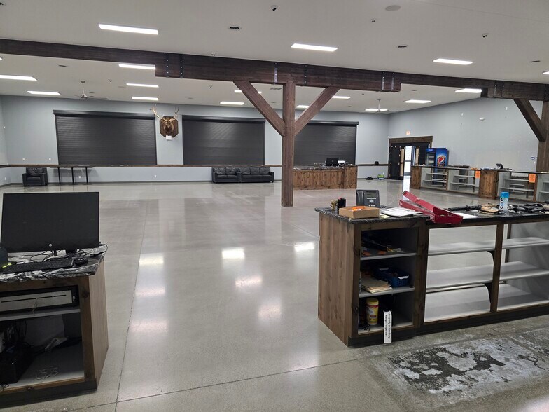 More Photos Of 870 N 2nd E, Rexburg General Retail For Lease