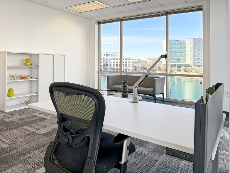 More Photos Of 11815 Fountain Way, Newport News Coworking Space