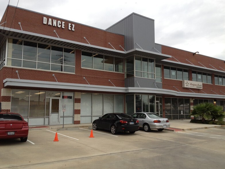 More Photos Of 5410 Bellaire Blvd, Bellaire Office For Lease
