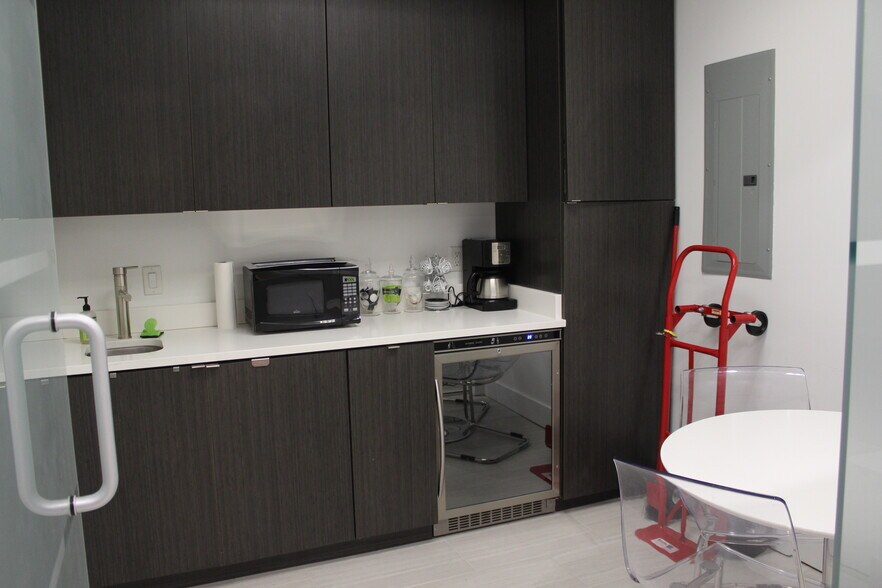 More Photos Of 6965 Piazza Grande Ave, Orlando Office Residential For Sale