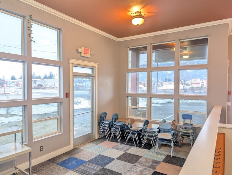 More Photos Of 30736 Highway 200, Ponderay Storefront Retail Office For Lease