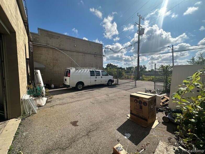 More Photos Of 4705 Conner St, Detroit General Retail For Lease