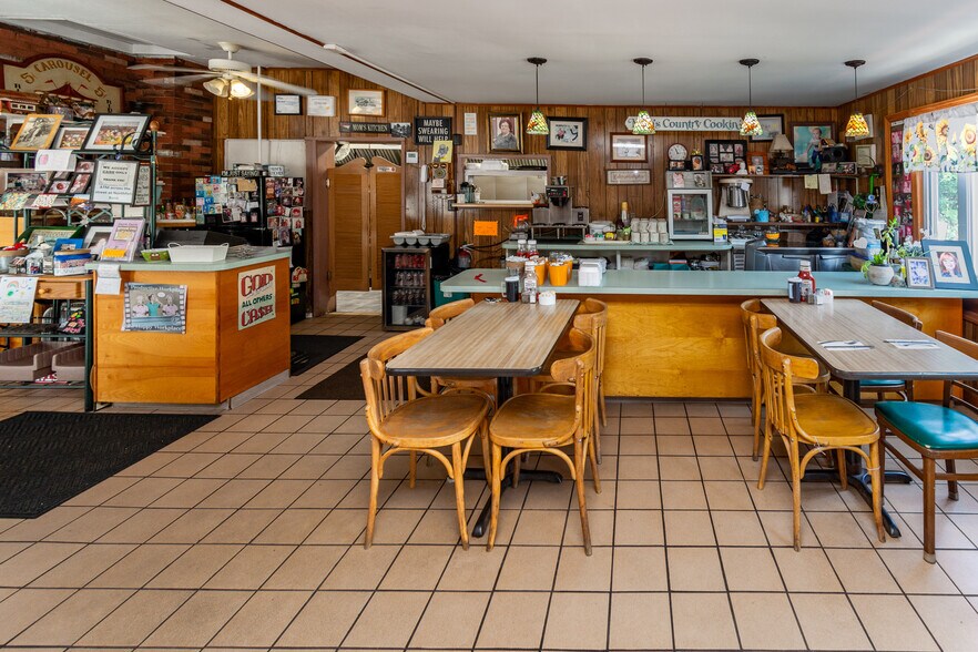 More Photos Of 36 John Ringo Rd, Ringoes Restaurant For Sale