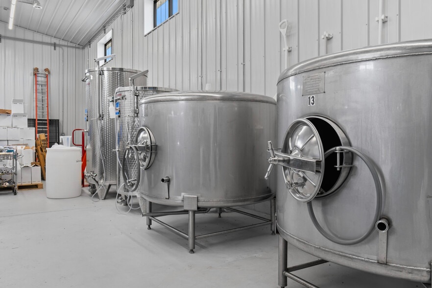 More Photos Of 10 Leeds Junction Rd, Leeds Winery Vineyard For Sale