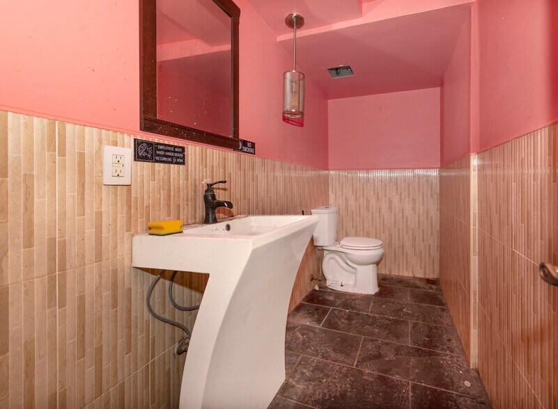 More Photos Of 94-96 Rivington St, New York Apartments For Lease