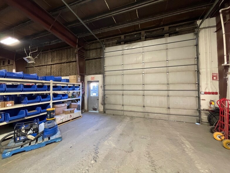 More Photos Of 1521 Sumas Way, Abbotsford Distribution For Lease