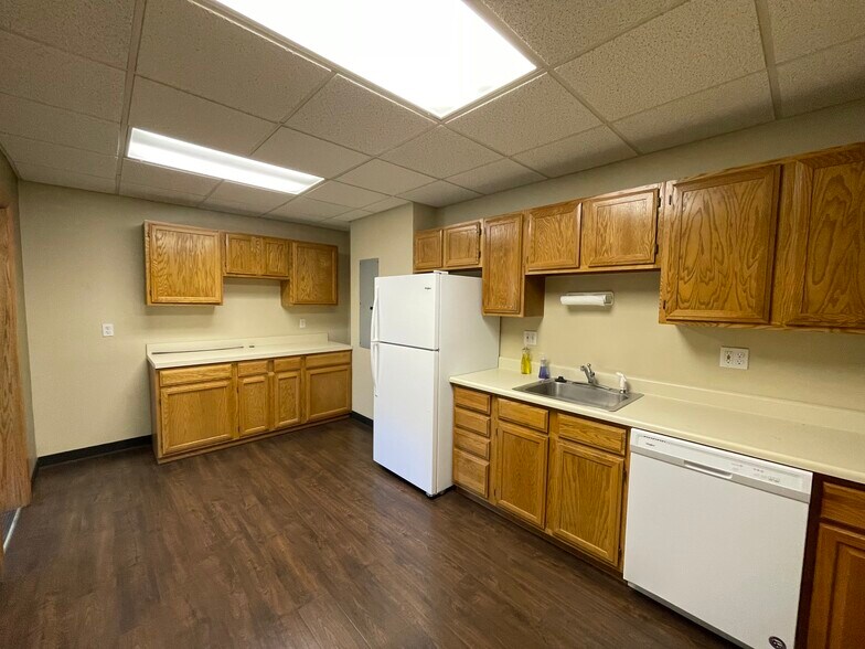 More Photos Of 510-514 Wilcox St, Castle Rock Office For Sale