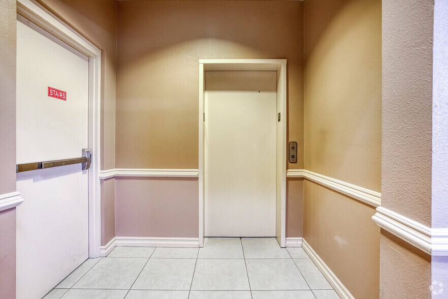 More Photos Of 5875 S Rainbow Blvd, Las Vegas General Retail For Lease