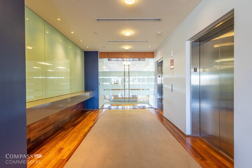 More Photos Of 360 SW Bond St, Bend Office For Lease