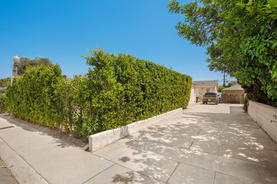 More Photos Of 8430 Wiley Post Ave, Los Angeles Multifamily For Sale