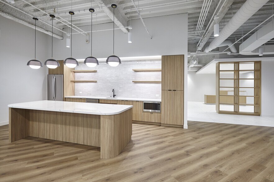 More Photos Of 2100 Ross Ave, Dallas Office For Lease