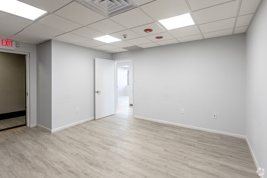 More Photos Of 35 Journal Sq, Jersey City Medical For Lease
