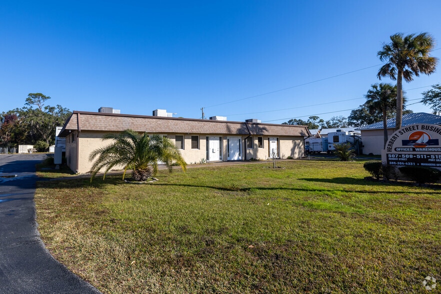 Primary Photo Of 507 Herbert St, Port Orange Office For Lease