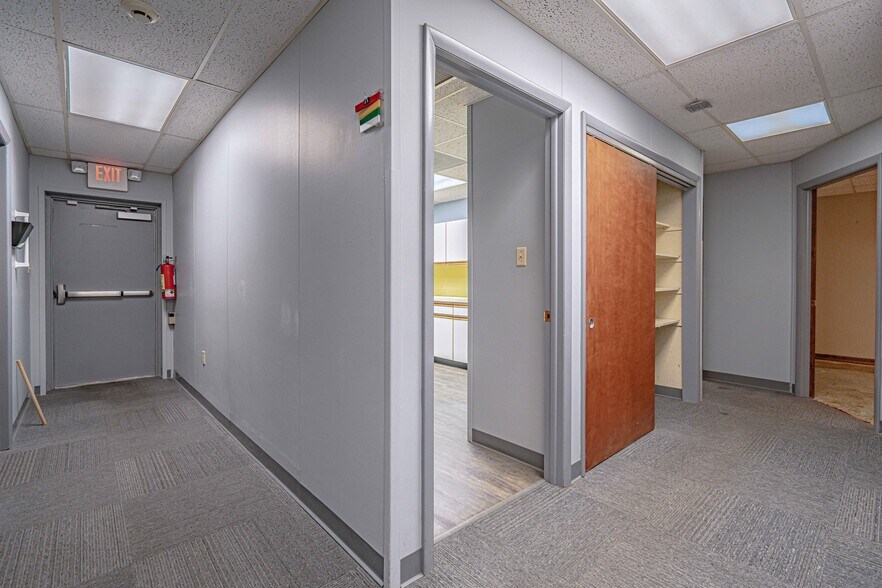 More Photos Of 2428 Walbert Ave, Allentown Flex For Lease