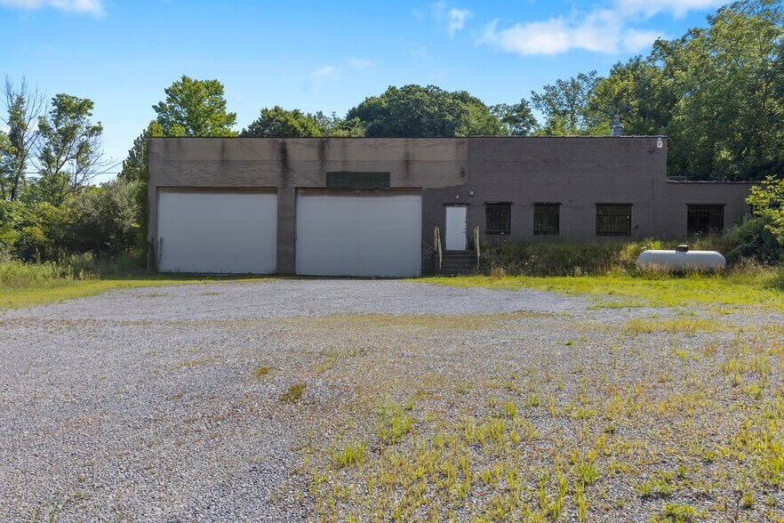 More Photos Of 1901 Old Butler Rd, New Castle Warehouse For Sale