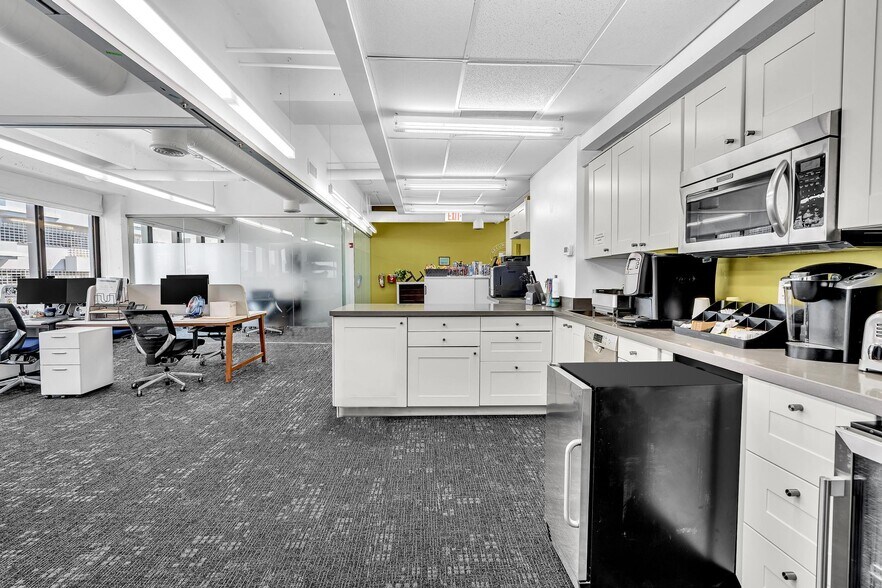 More Photos Of 1680 Michigan Ave, Miami Beach Office Residential For Sale