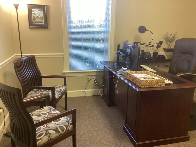 More Photos Of 2990 Bethesda Pl, Winston-Salem Office For Sale