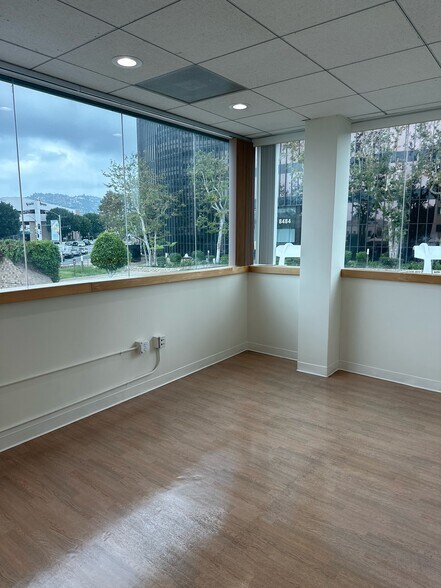 More Photos Of 240 S La Cienega Blvd, Beverly Hills Medical For Lease