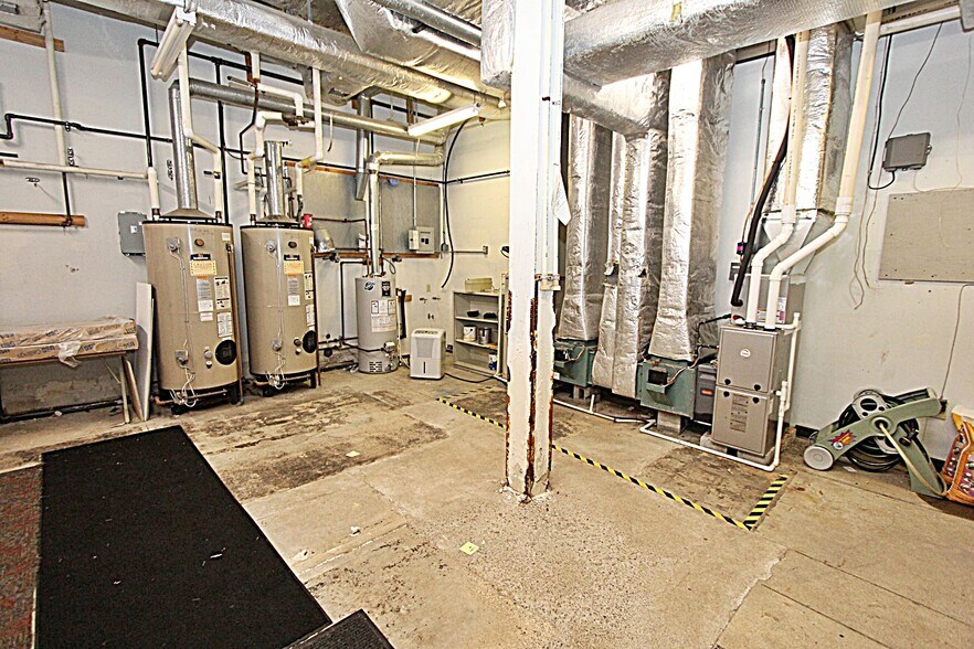 More Photos Of 131 Orchard Park Rd, West Seneca Office For Sale