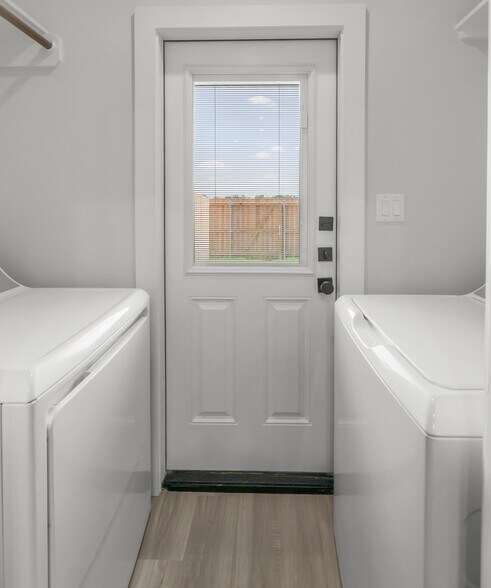 More Photos Of 514 Deacon Dr W, College Station Apartments For Sale