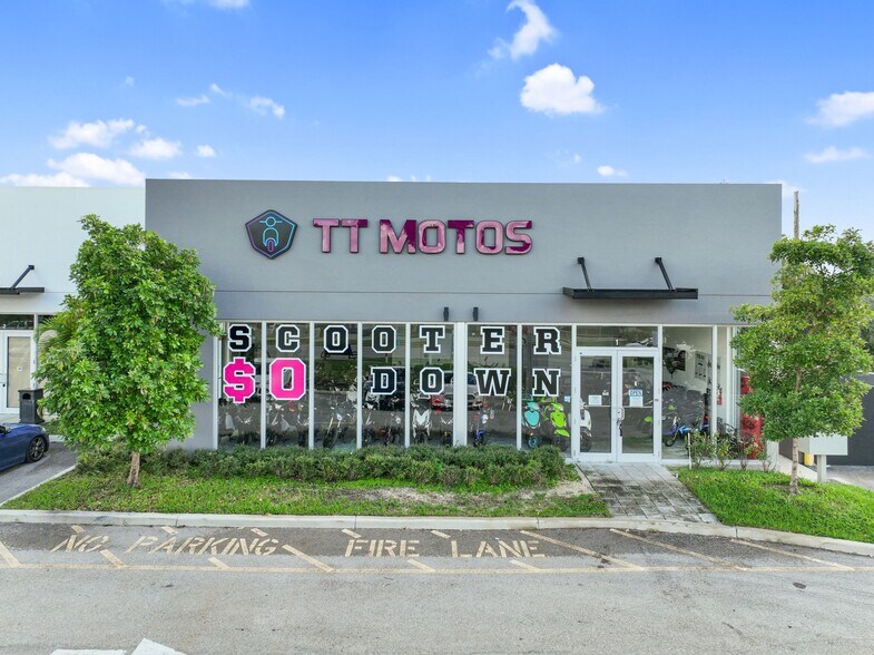 More Photos Of 4250 W Hallandale Beach Blvd, Pembroke Park Storefront Retail Office For Sale