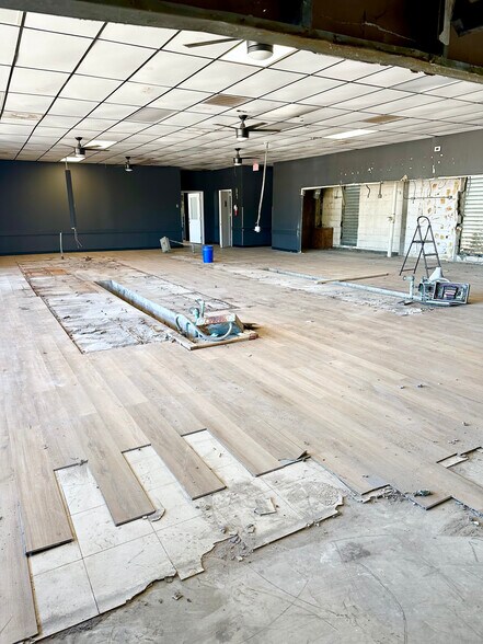 More Photos Of 4210-4228 Fm-517, Dickinson Unknown For Lease