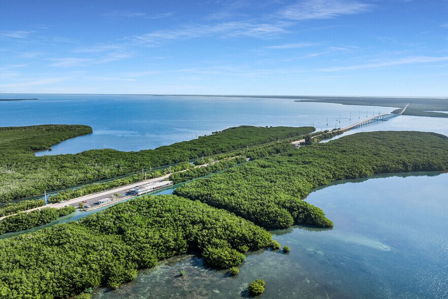 More Photos Of 58000 Card Sound Rd, Key Largo Restaurant For Sale