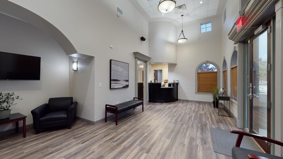 More Photos Of 1450 W Parmer Ln, Austin Medical For Lease