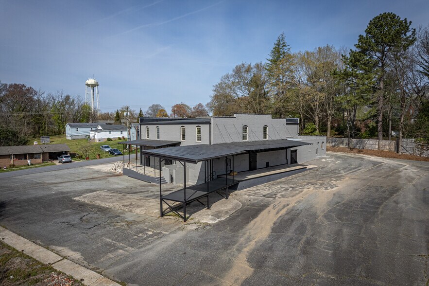 More Photos Of 313 S Government St, Lincolnton Office For Sale