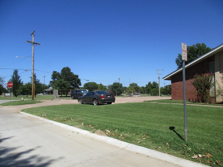 More Photos Of 1245 N Canton Ave, Tulsa Religious Facility For Sale