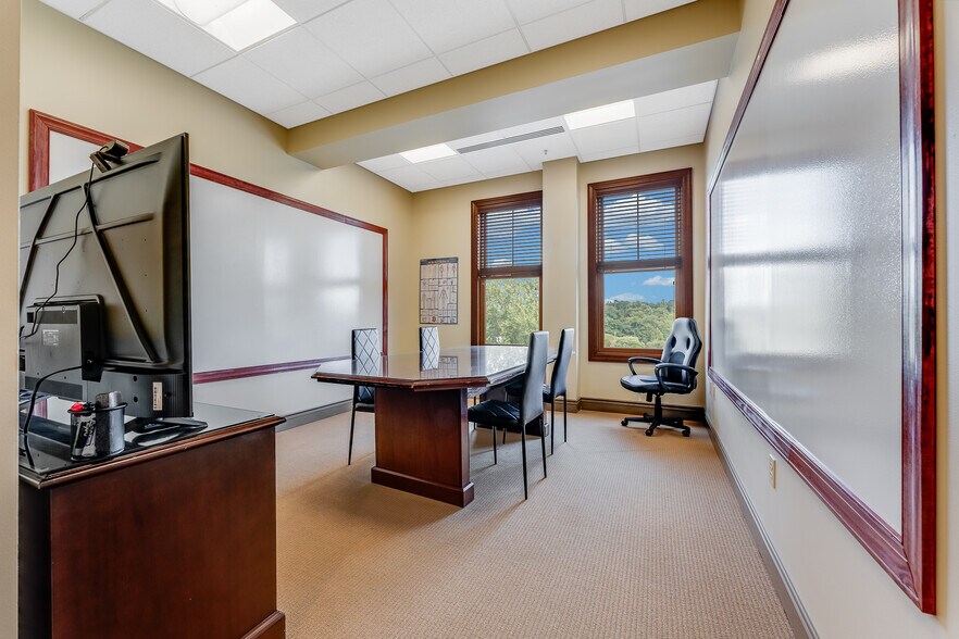 More Photos Of 6-10 Canyon Rd, Morgantown Loft Creative Space For Sale