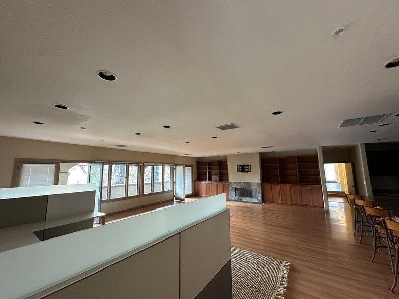 More Photos Of 1800 El Camino Real, Menlo Park Office For Sale