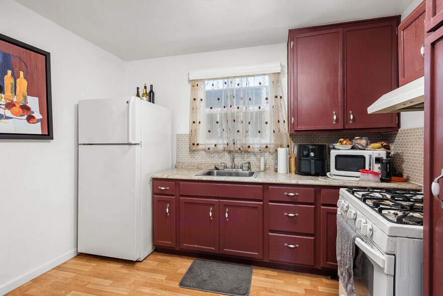 More Photos Of 595 Boyes Blvd, Sonoma Apartments For Sale