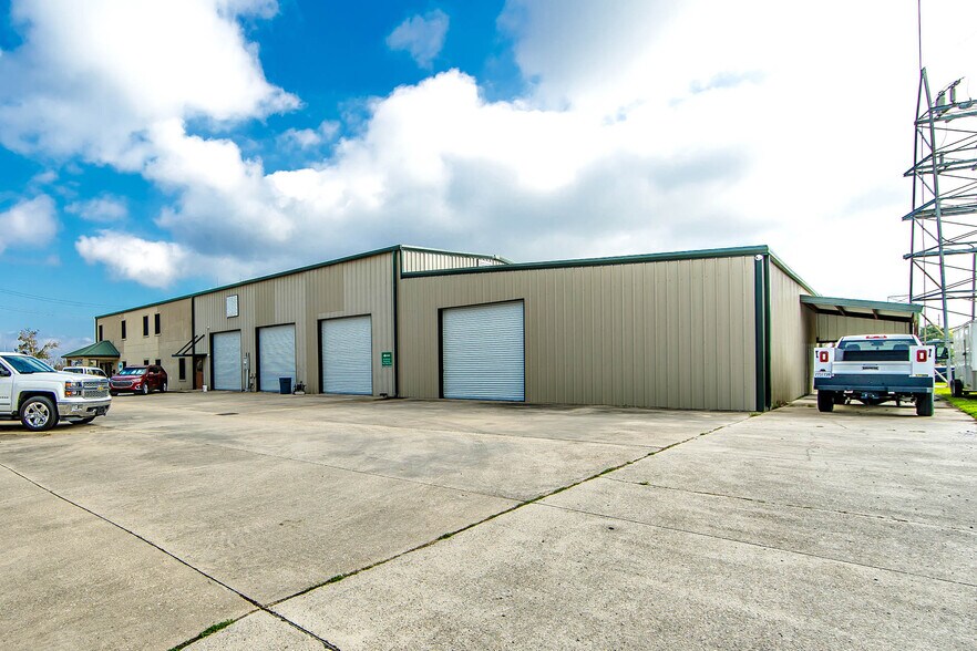 More Photos Of 1711 Dunn St, Houma Service For Lease