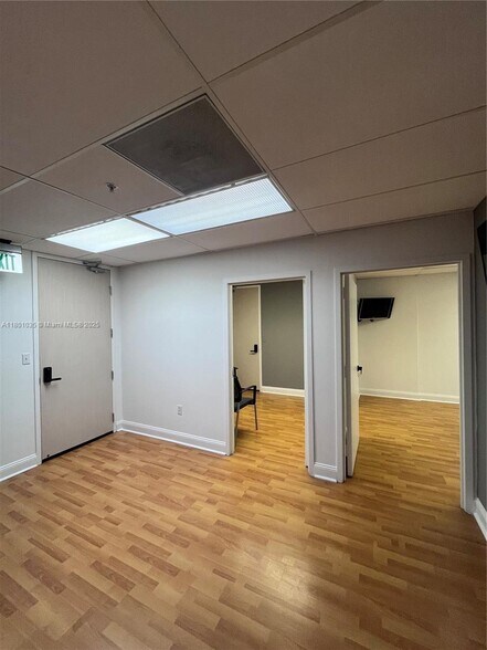 More Photos Of 1110 Brickell Ave, Miami Office For Sale
