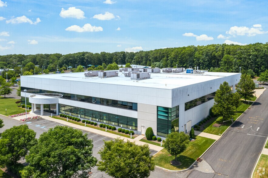 More Photos Of 260 Industrial Way W, Eatontown Warehouse For Lease