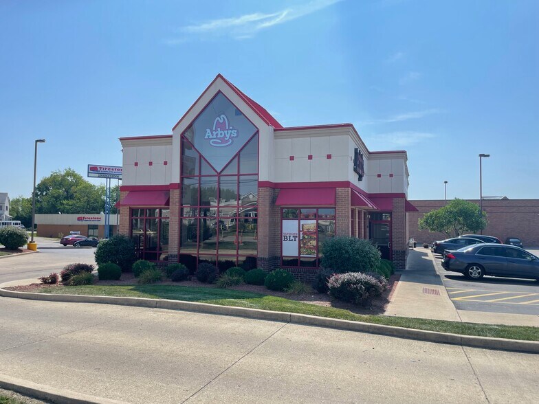 Primary Photo Of 3573 Springdale Rd, Cincinnati Fast Food For Sale