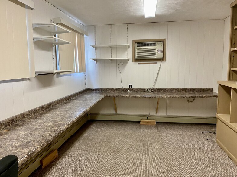 More Photos Of 3805 S Kinnickinnic Ave, Milwaukee Office Residential For Lease