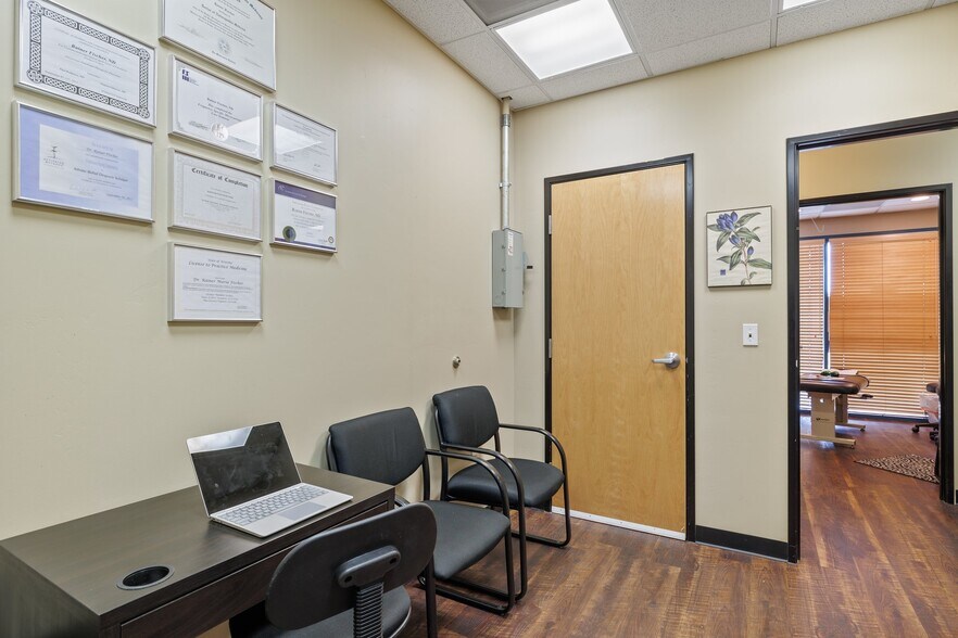 More Photos Of 11111 N Scottsdale Rd, Scottsdale Office For Sale