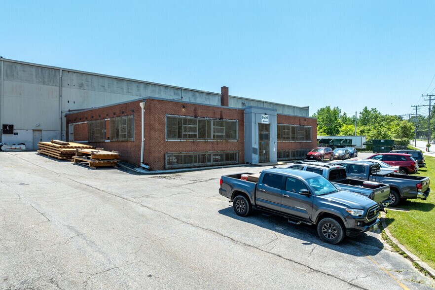 More Photos Of 1600 Cherry Hill Rd, Baltimore Manufacturing For Lease