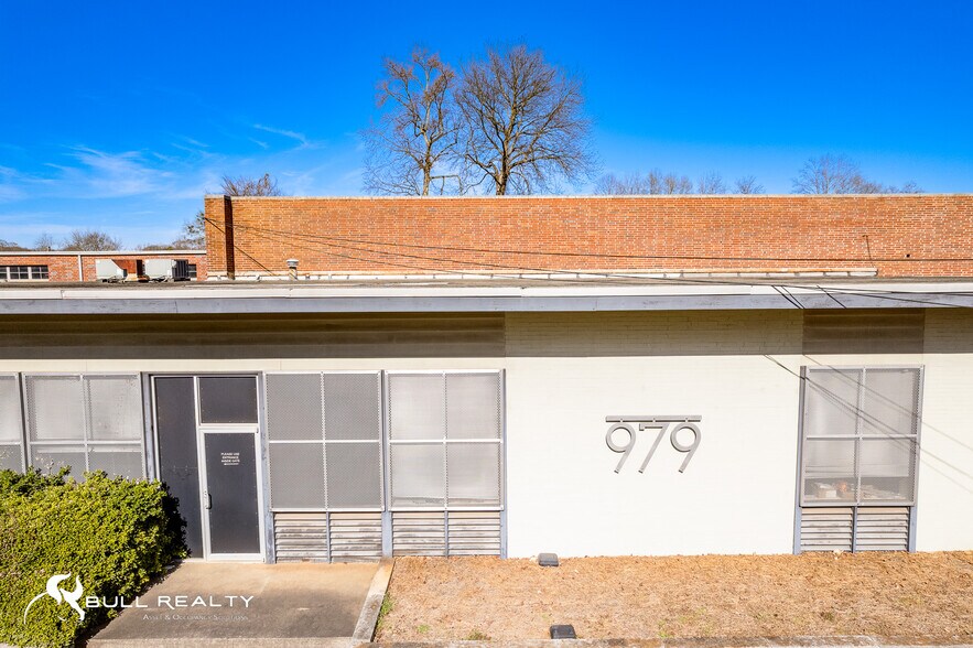 More Photos Of 979 Donnelly Ave SW, Atlanta Warehouse For Sale